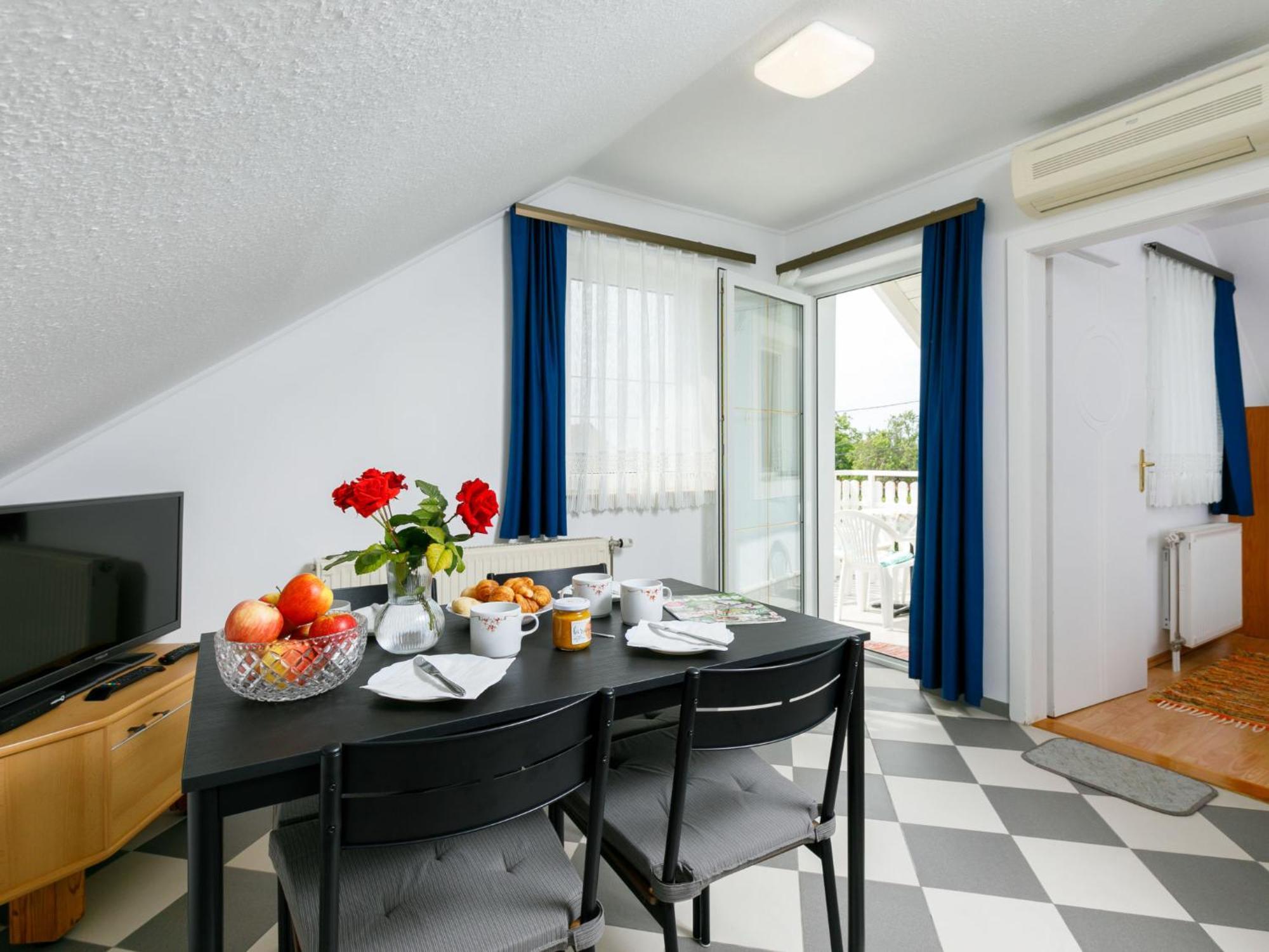 Apartment Gerania By Interhome Balatonfured Bagian luar foto