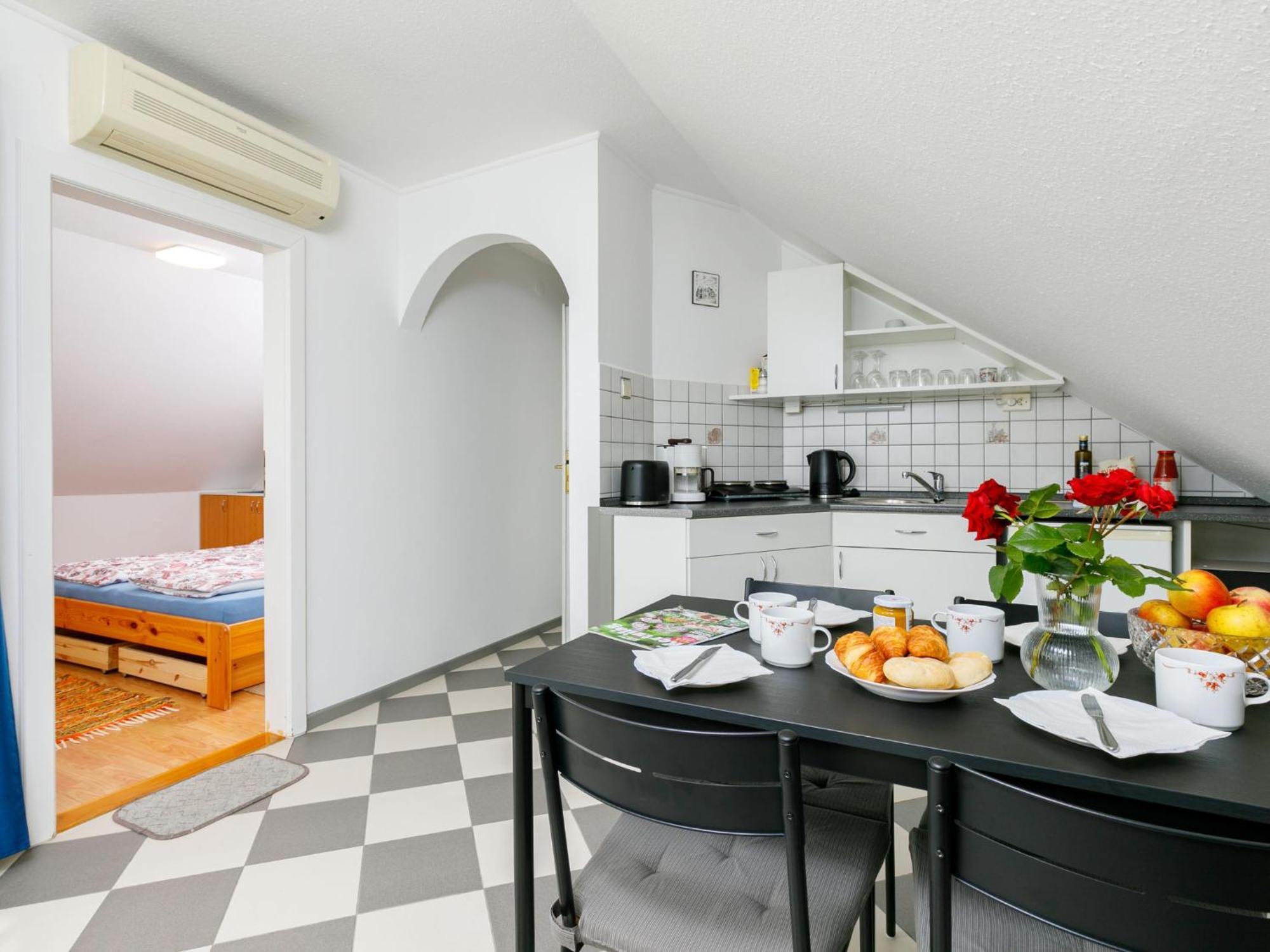 Apartment Gerania By Interhome Balatonfured Bagian luar foto
